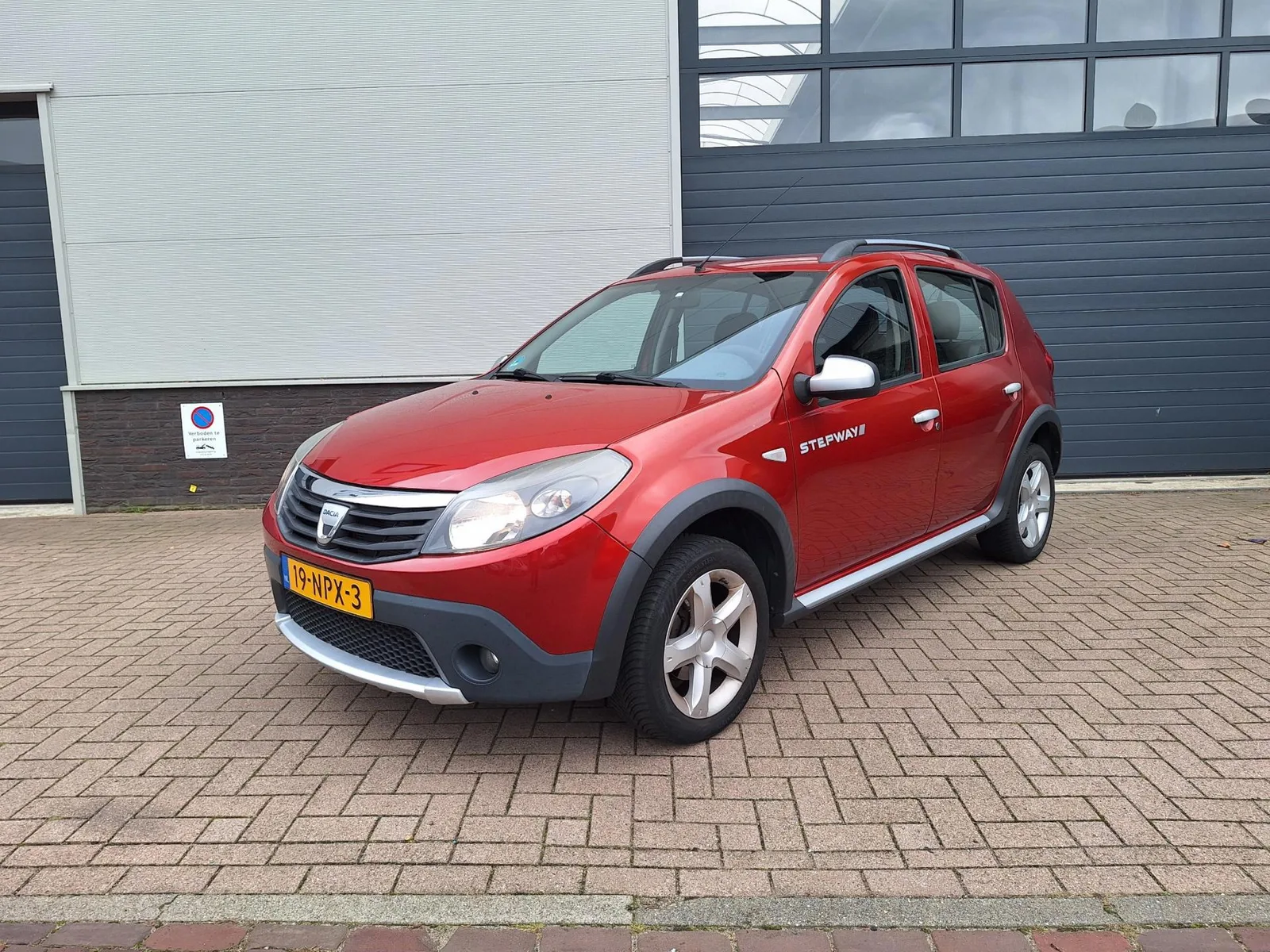 Dacia Sandero (2010) — foto 1