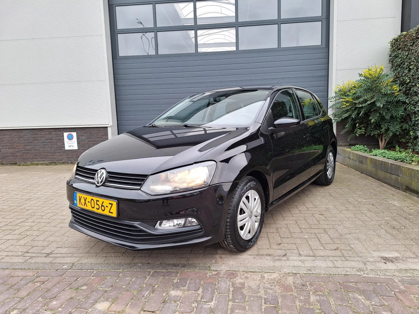 Volkswagen Polo (2015) — foto 1