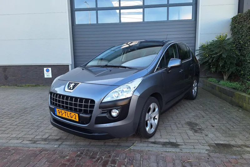 Peugeot 3008 (2012)