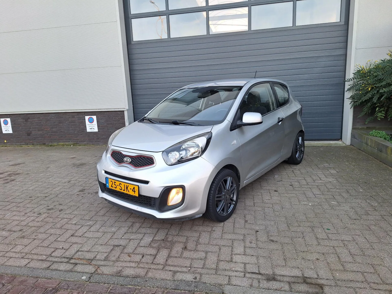 Kia Picanto (2011) — foto 1