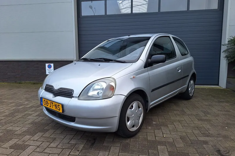 Toyota Yaris (2002)
