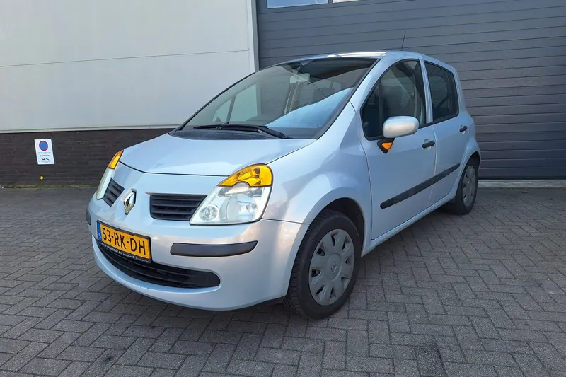 Renault Modus (2005)