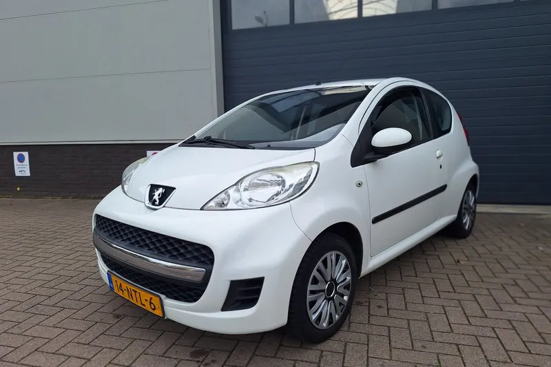 Peugeot 107 (2010)