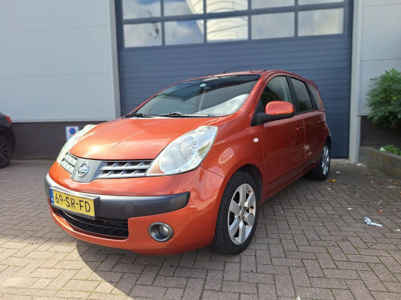Nissan Note (2006) — foto 1