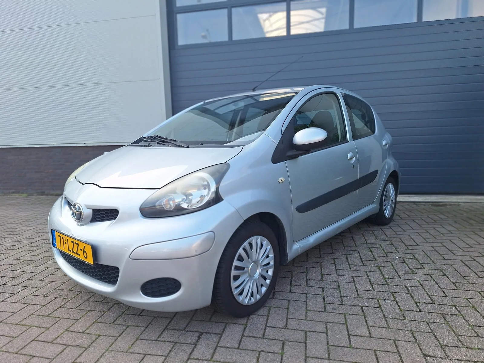 Toyota Aygo (2010) — foto 1