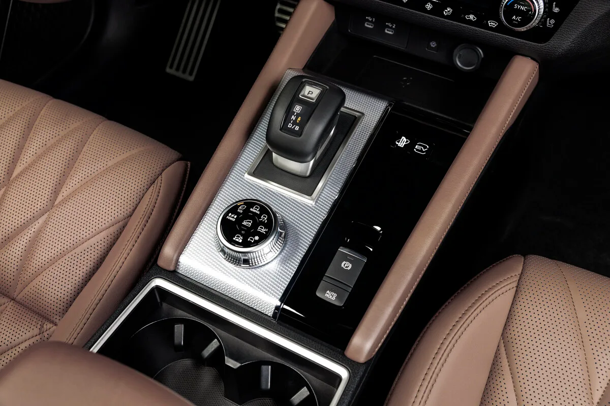 Mitsubishi Outlander (2026) — foto 1