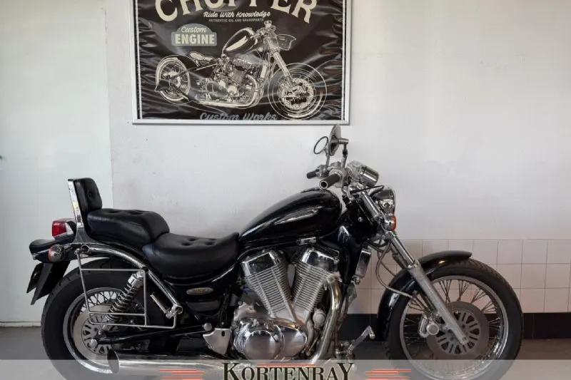 Suzuki VS 1400 Intruder (1999)