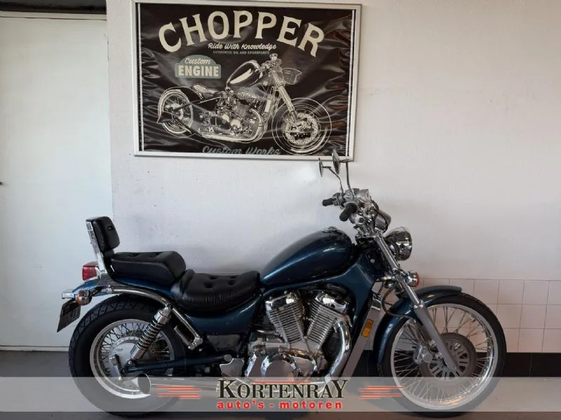 Suzuki VS 800 Intruder (1992) — foto 1