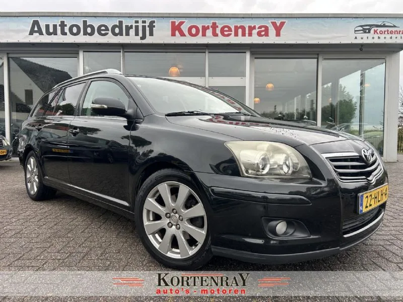 Toyota Avensis (2009) — foto 1