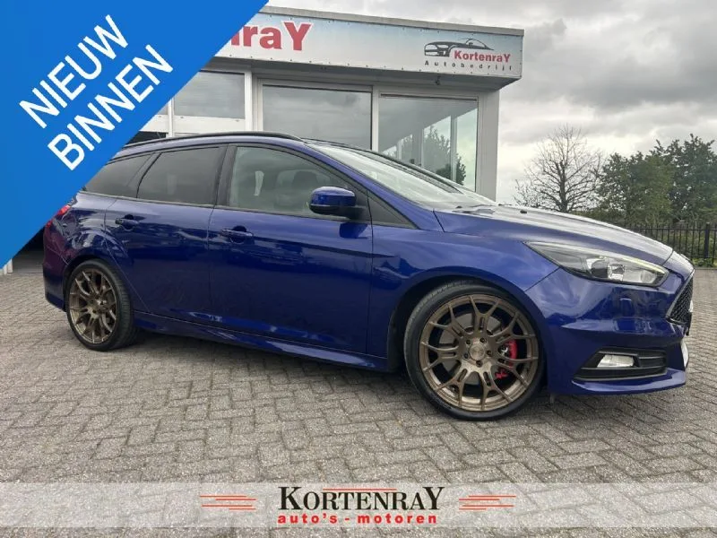 Ford Focus (2015) — foto 1
