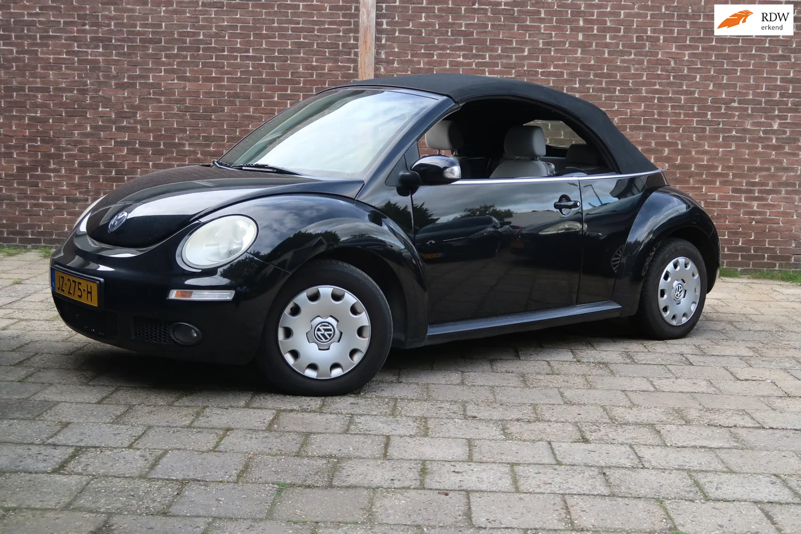 Volkswagen New Beetle (2006) — foto 1