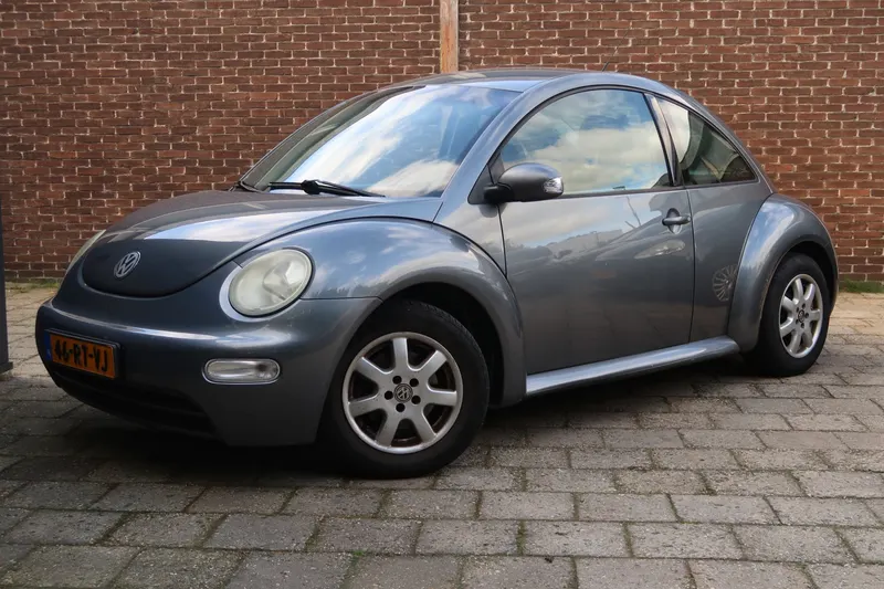 Volkswagen New Beetle (2005)