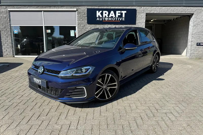Volkswagen Golf (2017)