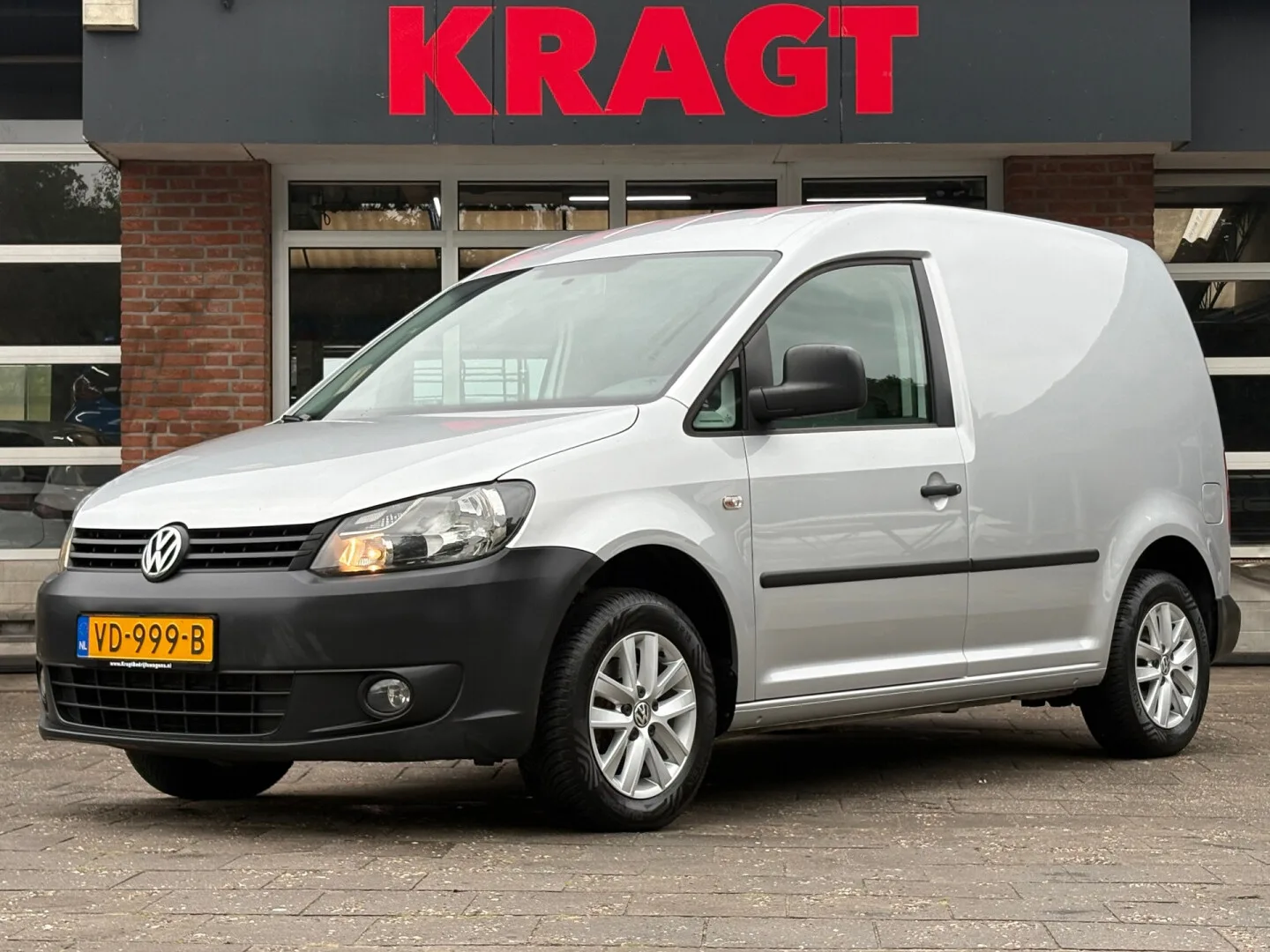 Volkswagen Caddy (2013) — foto 1