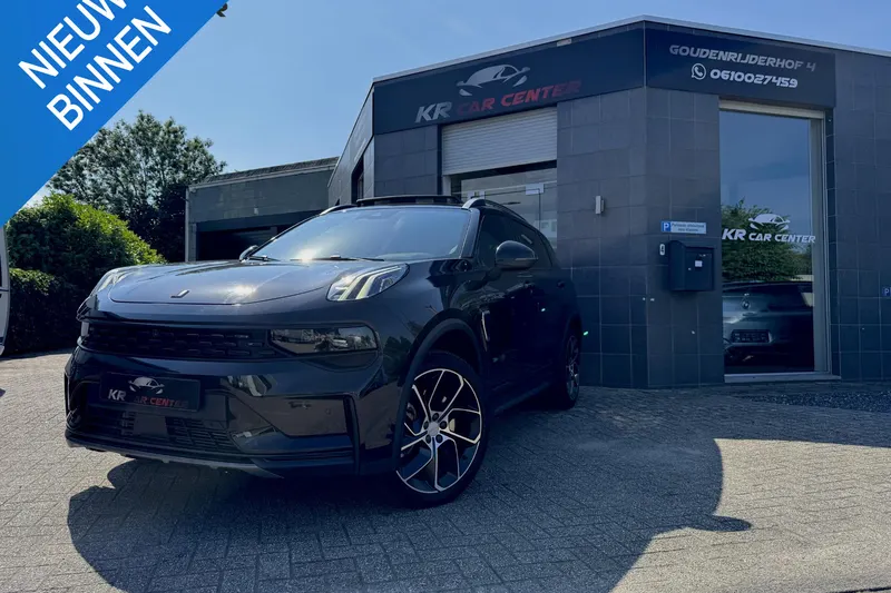 Lynk & Co 01 (2023)