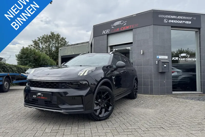 Lynk & Co 01 (2023)