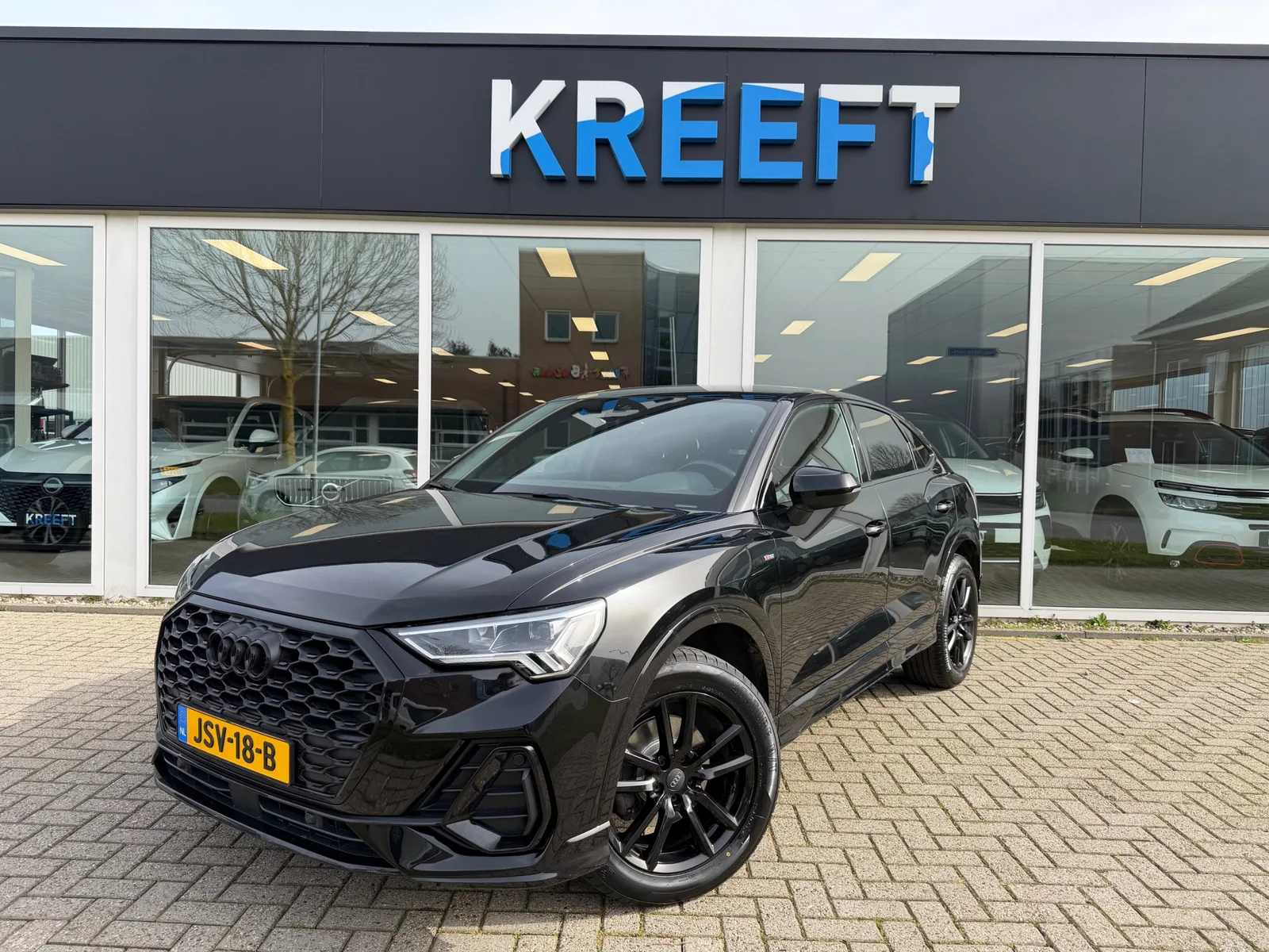 Audi Q3 Sportback (2019) — foto 1