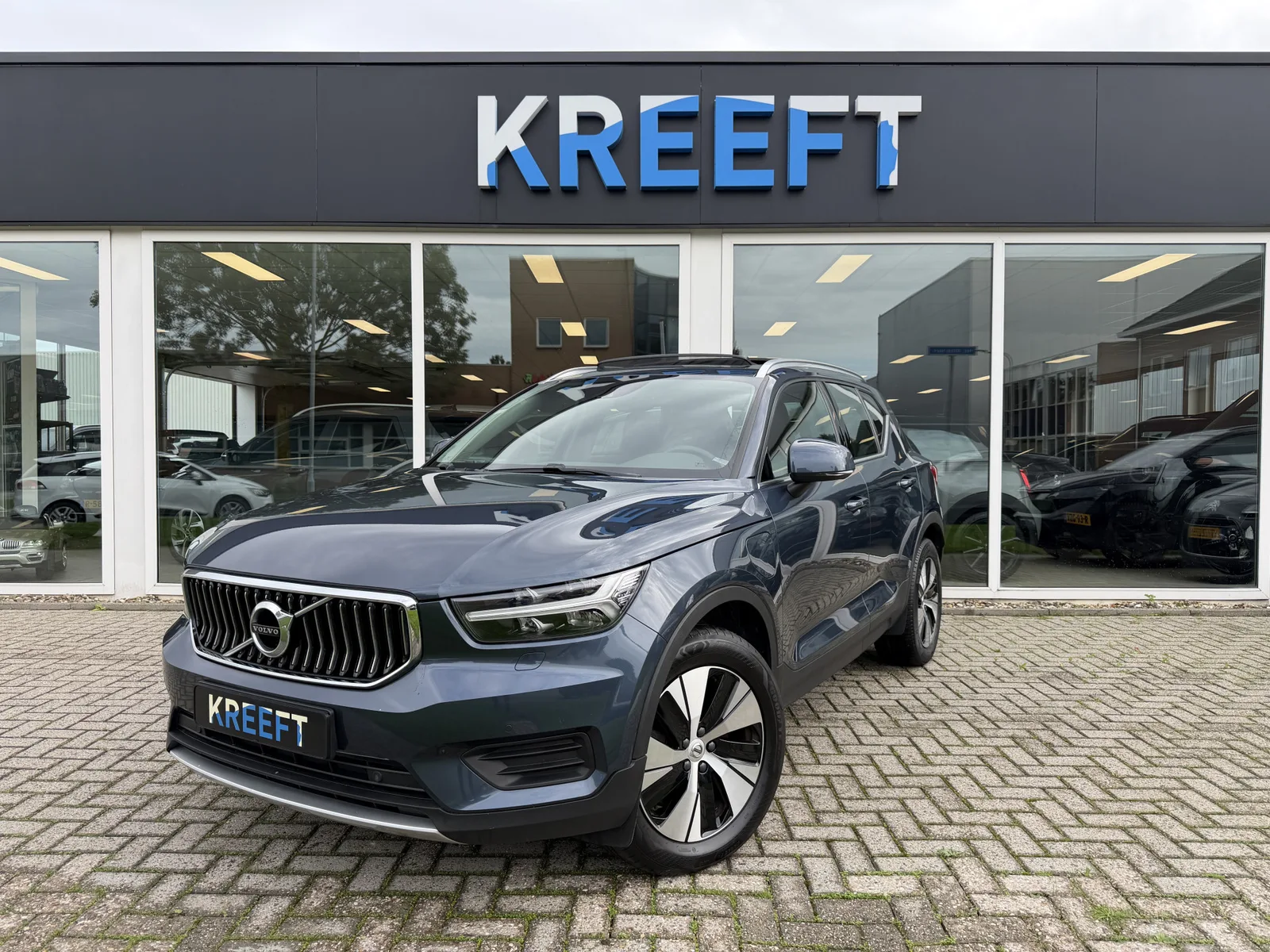 Volvo XC40 (2022) — foto 1