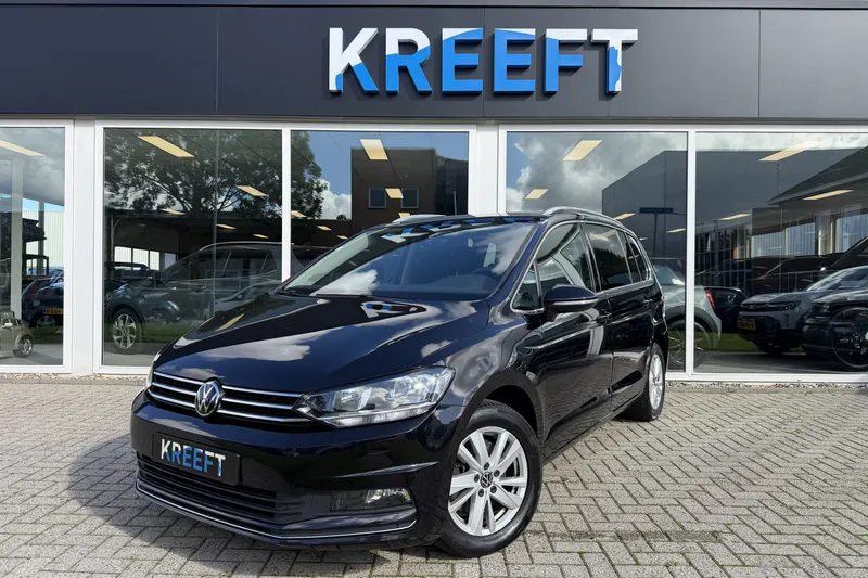Volkswagen Touran (2023)