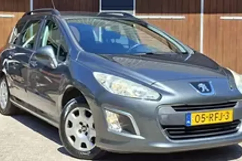 Peugeot 308 (2011)