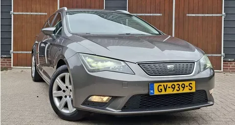 SEAT Leon (2015) — foto 1
