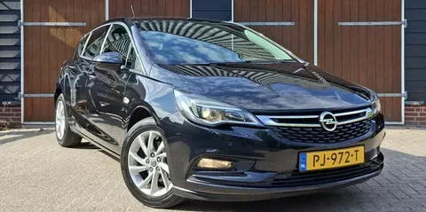 Opel Astra (2017) — foto 1