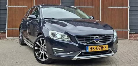 Volvo V60 (2015) — foto 1