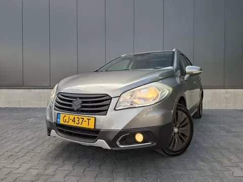 Suzuki S-Cross (2013) — foto 1