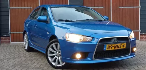 Mitsubishi Lancer (2010) — foto 1