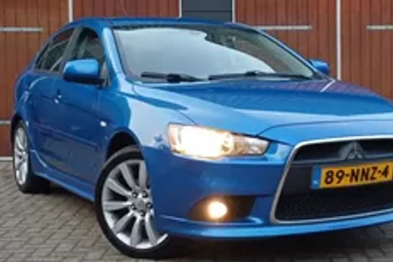 Mitsubishi Lancer (2010)