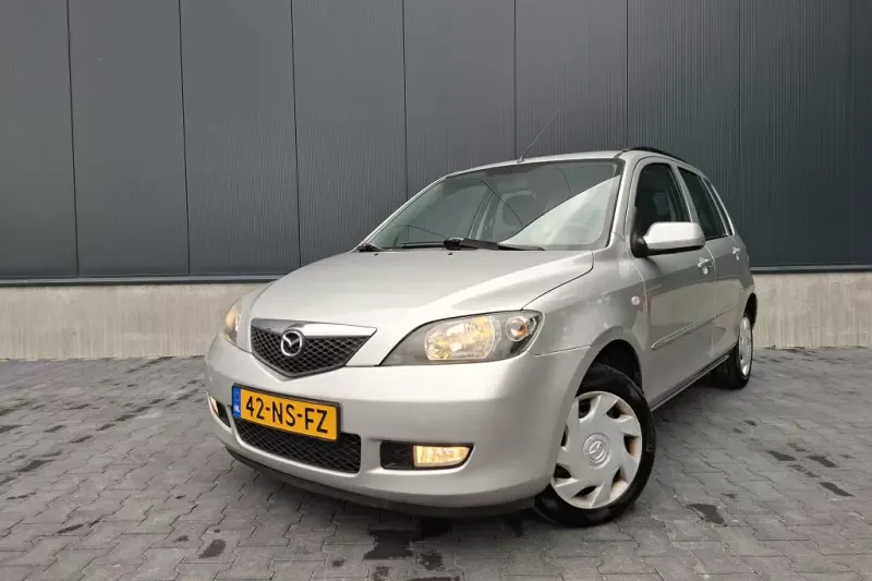 Mazda 2 (2004)