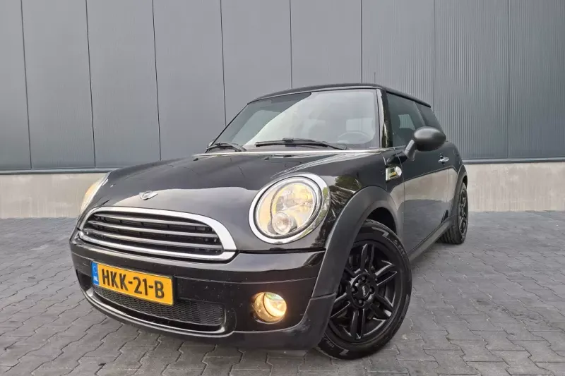MINI One (2013)