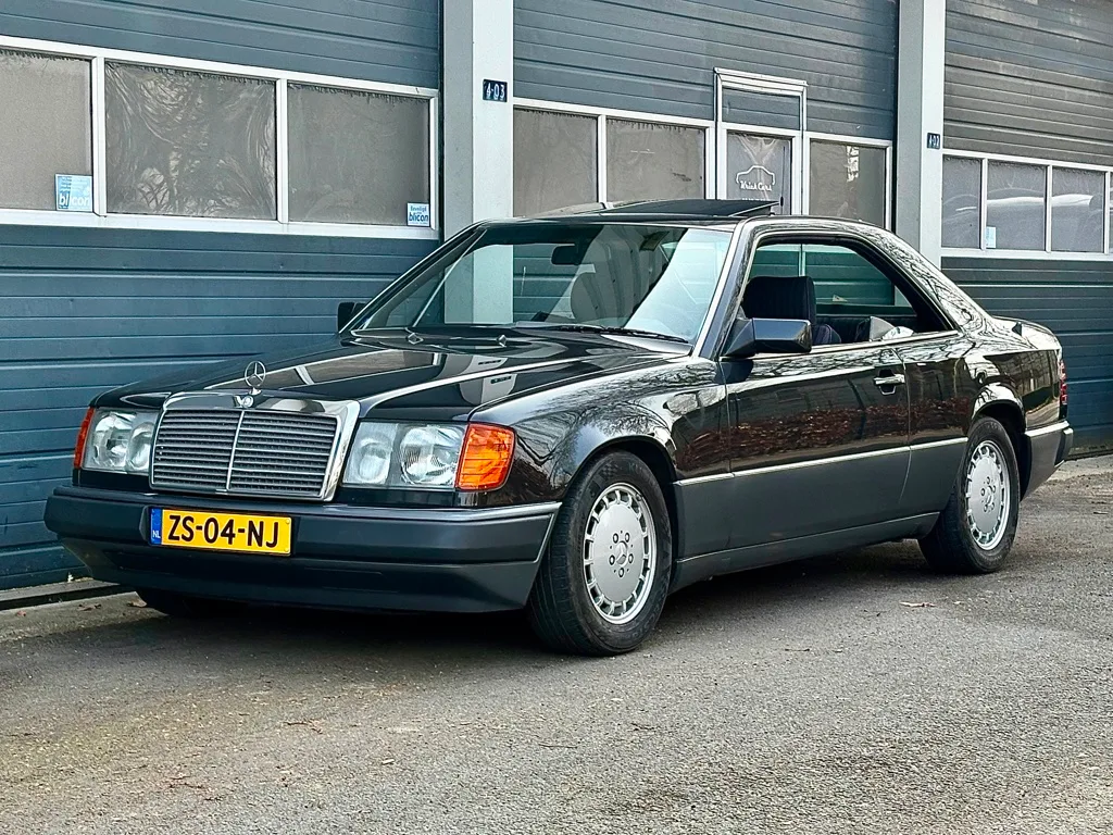 Mercedes-Benz 200-Serie (1991) — foto 1