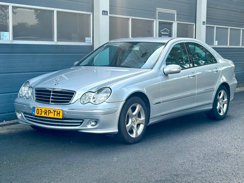 Mercedes-Benz C-Klasse (2005) — foto 1