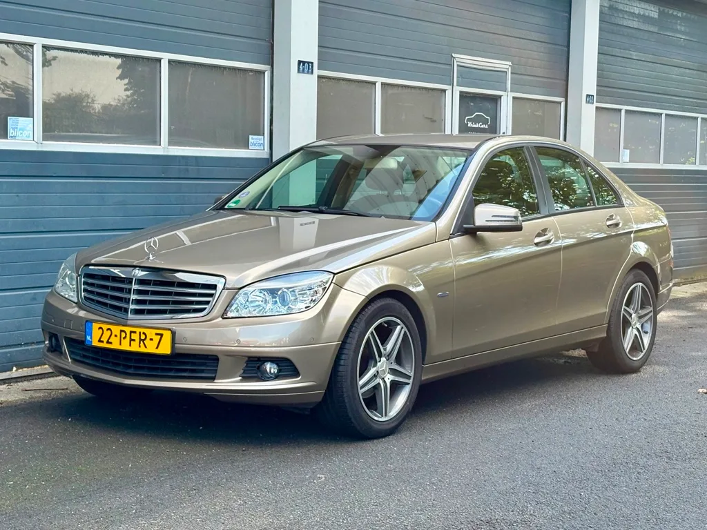 Mercedes-Benz C-Klasse (2011) — foto 1