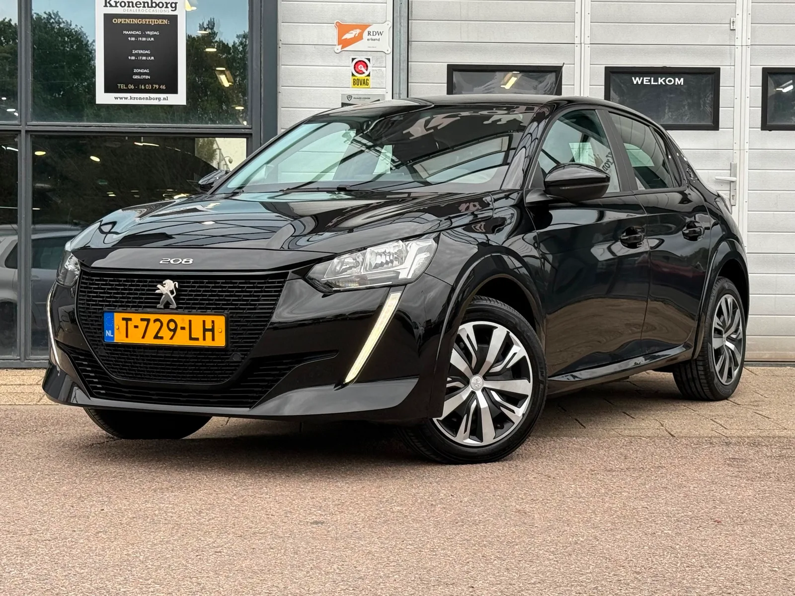 Peugeot e-208 (2023) — foto 1