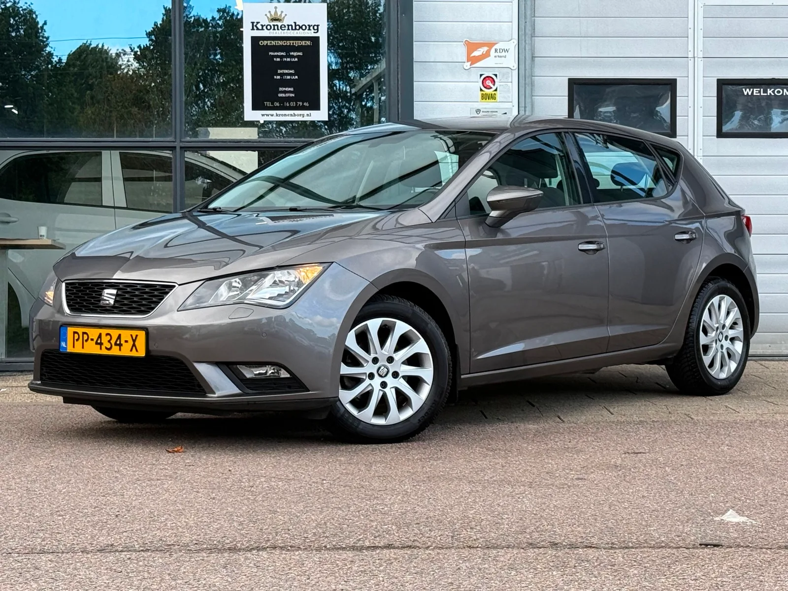 SEAT Leon (2015) — foto 1