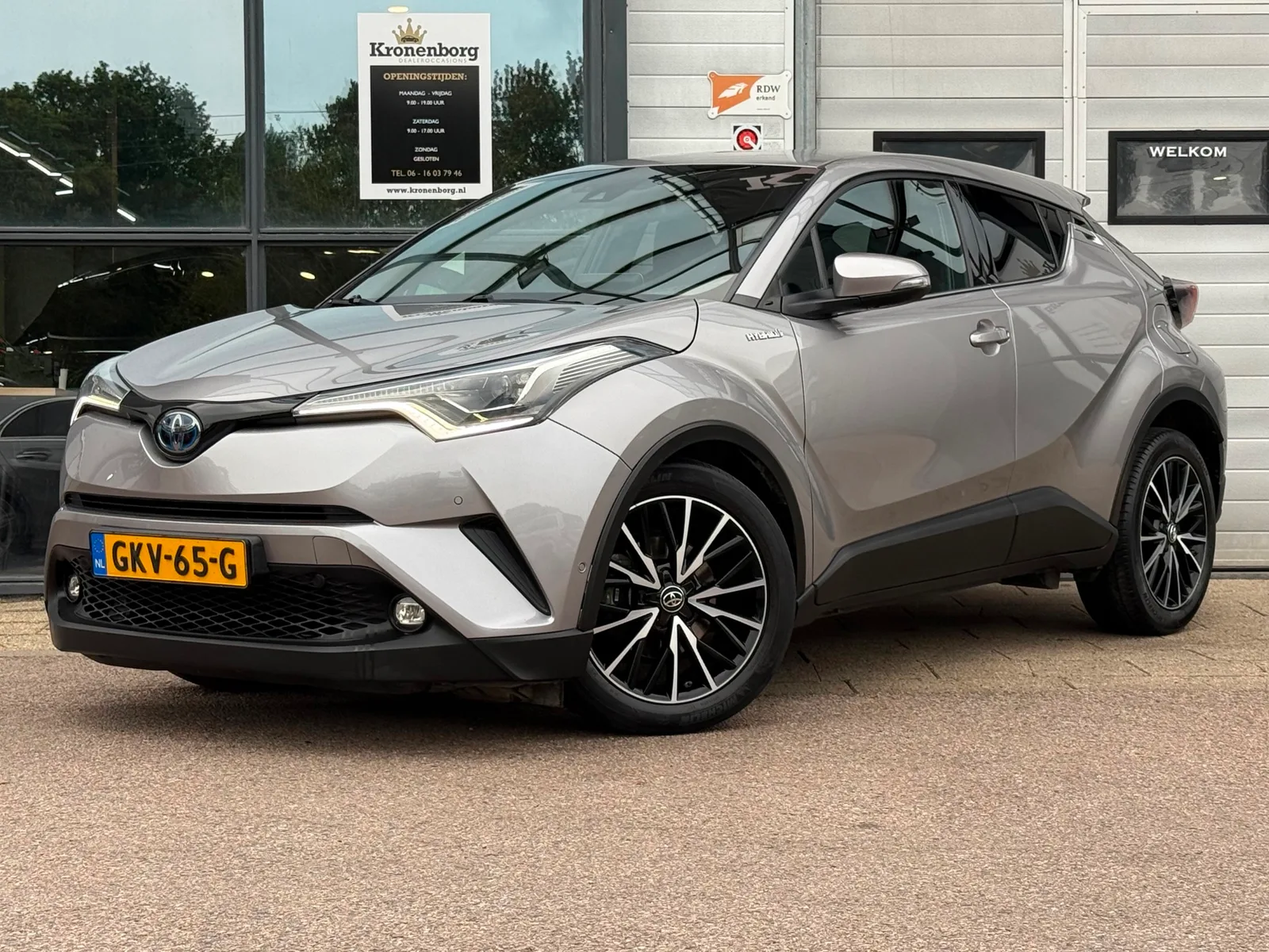 Toyota C-HR (2019) — foto 1