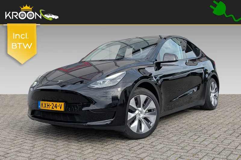 Tesla Model Y (2024)