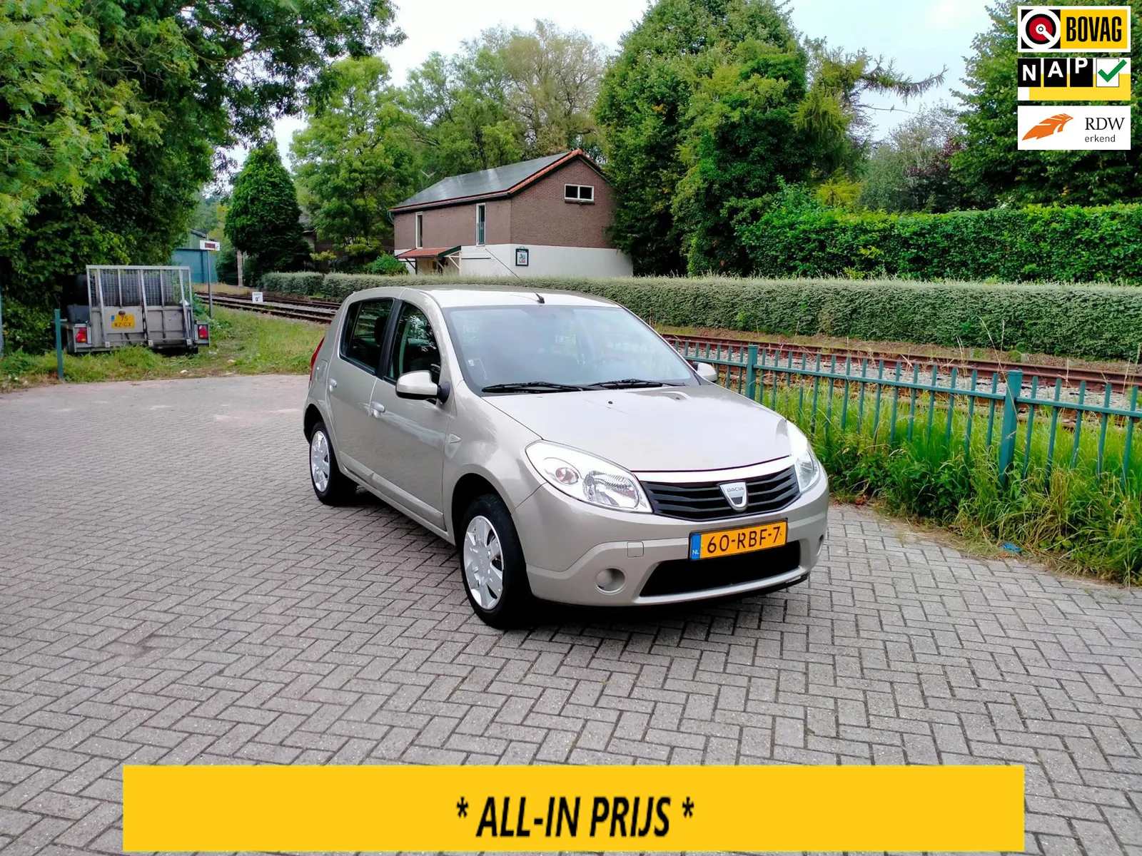 Dacia Sandero (2011) — foto 1