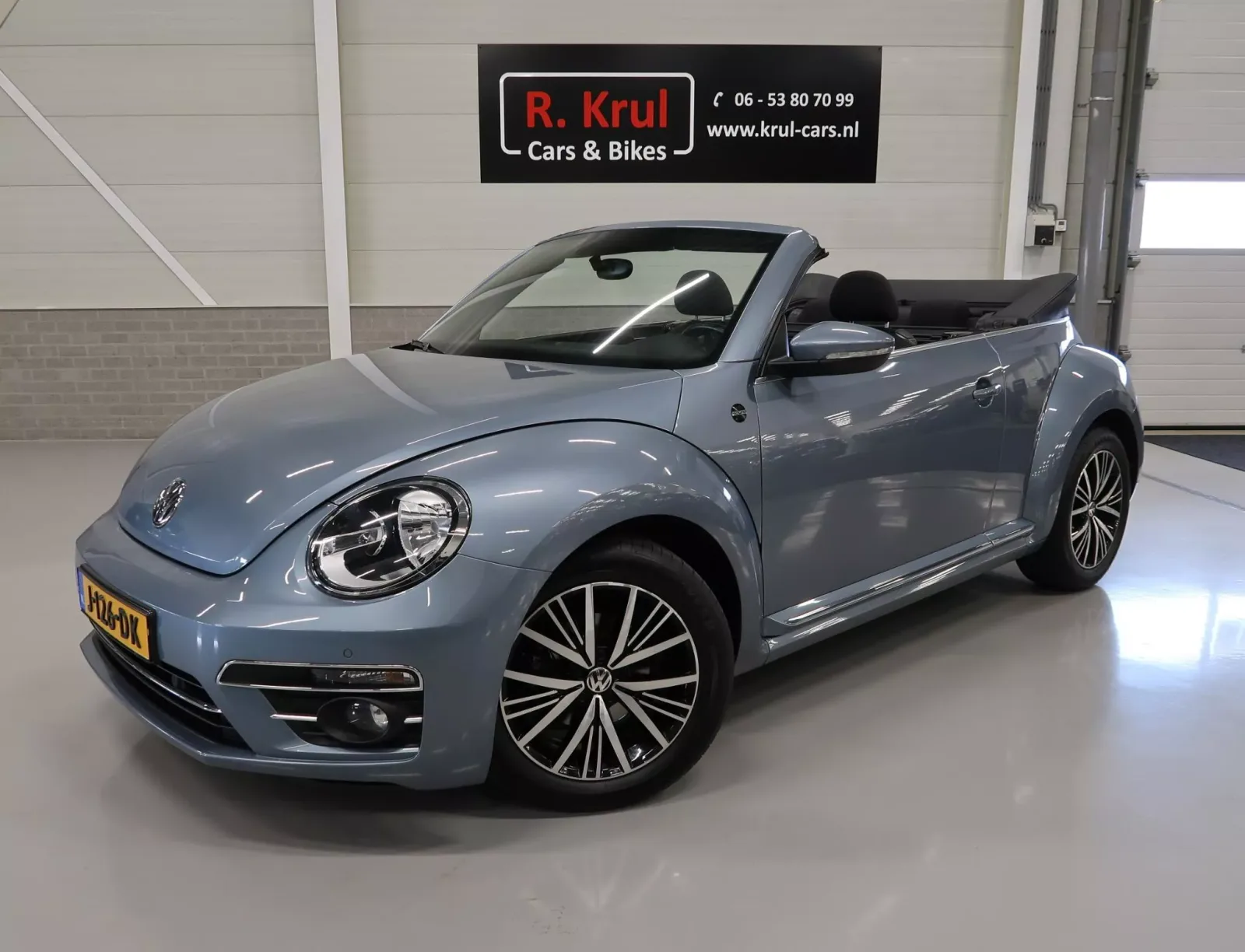 Volkswagen Beetle (2017) — foto 1