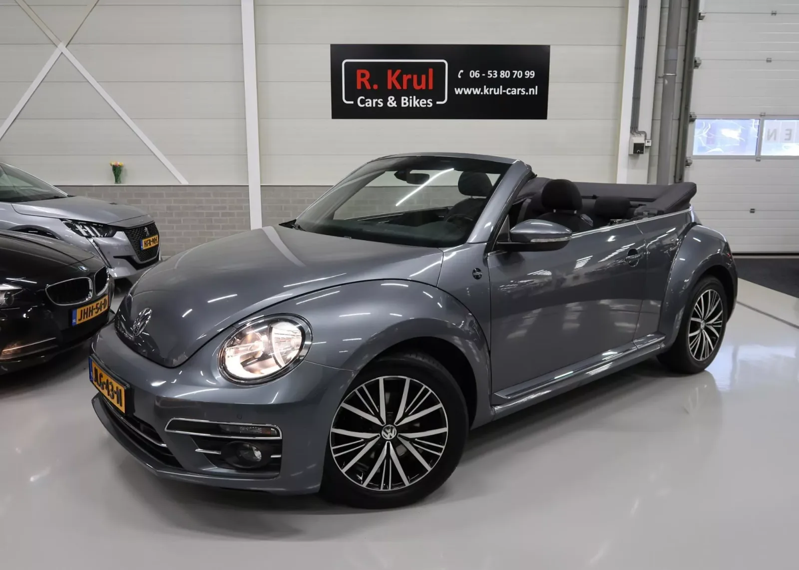 Volkswagen Beetle (2018) — foto 1