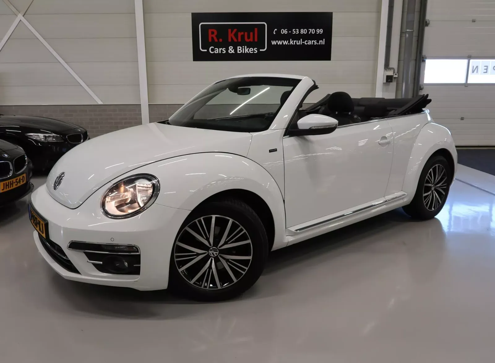 Volkswagen Beetle (2017) — foto 1