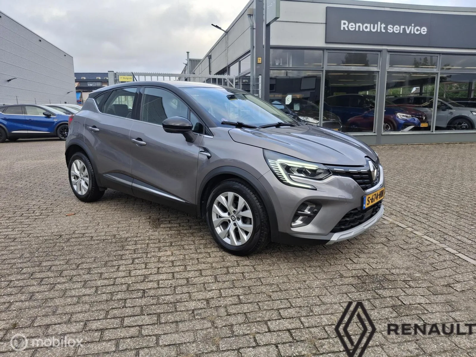 Renault Captur (2022) — foto 1