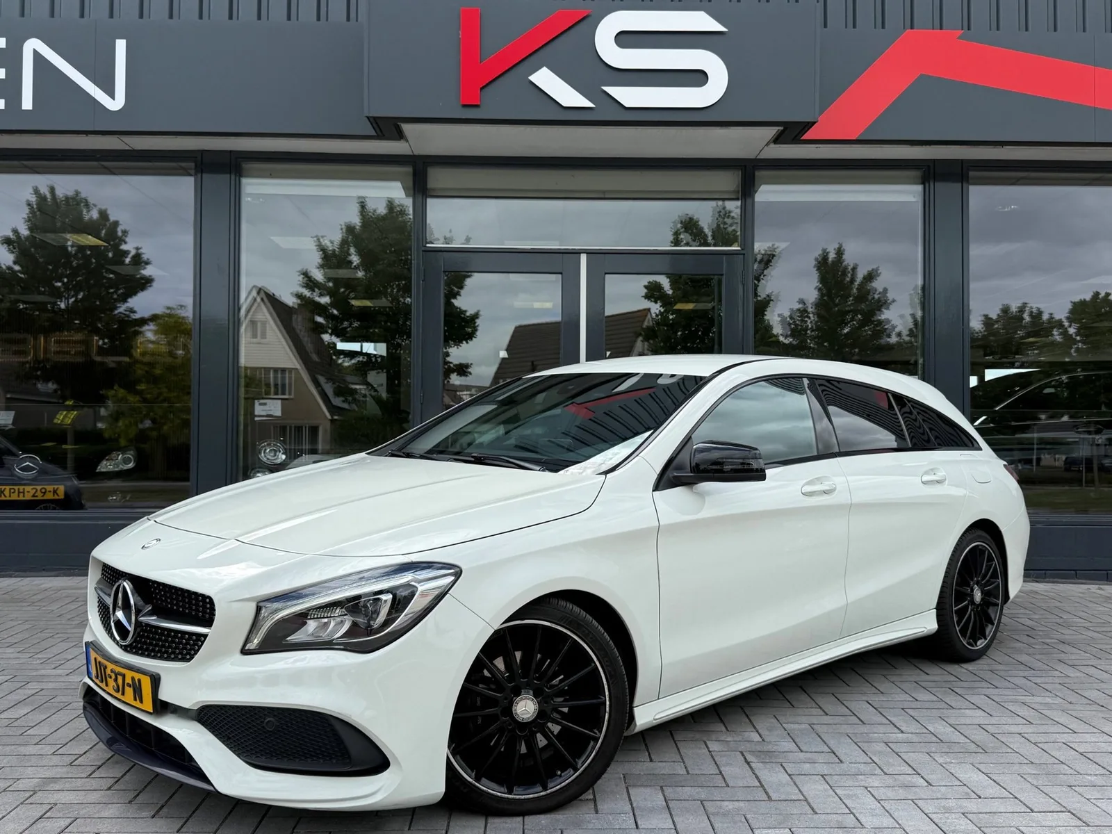 Mercedes-Benz CLA-Klasse (2016) — foto 1