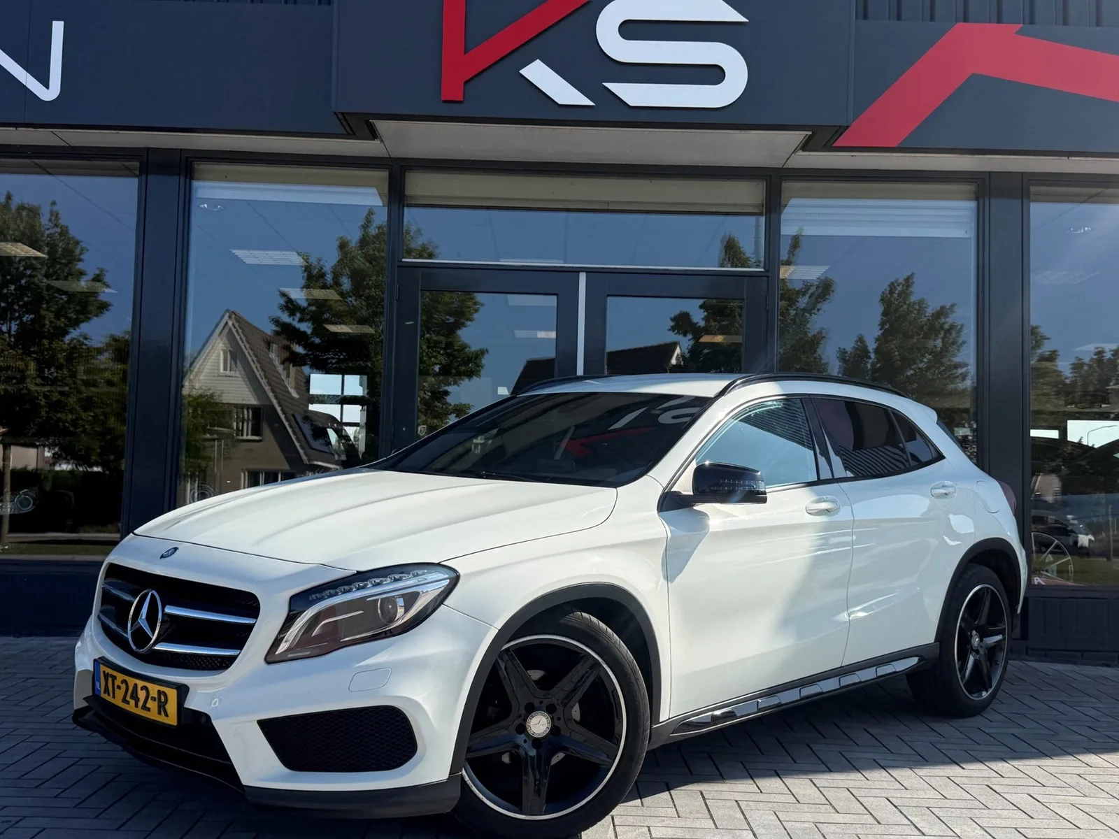 Mercedes-Benz GLA-Klasse (2016) — foto 1