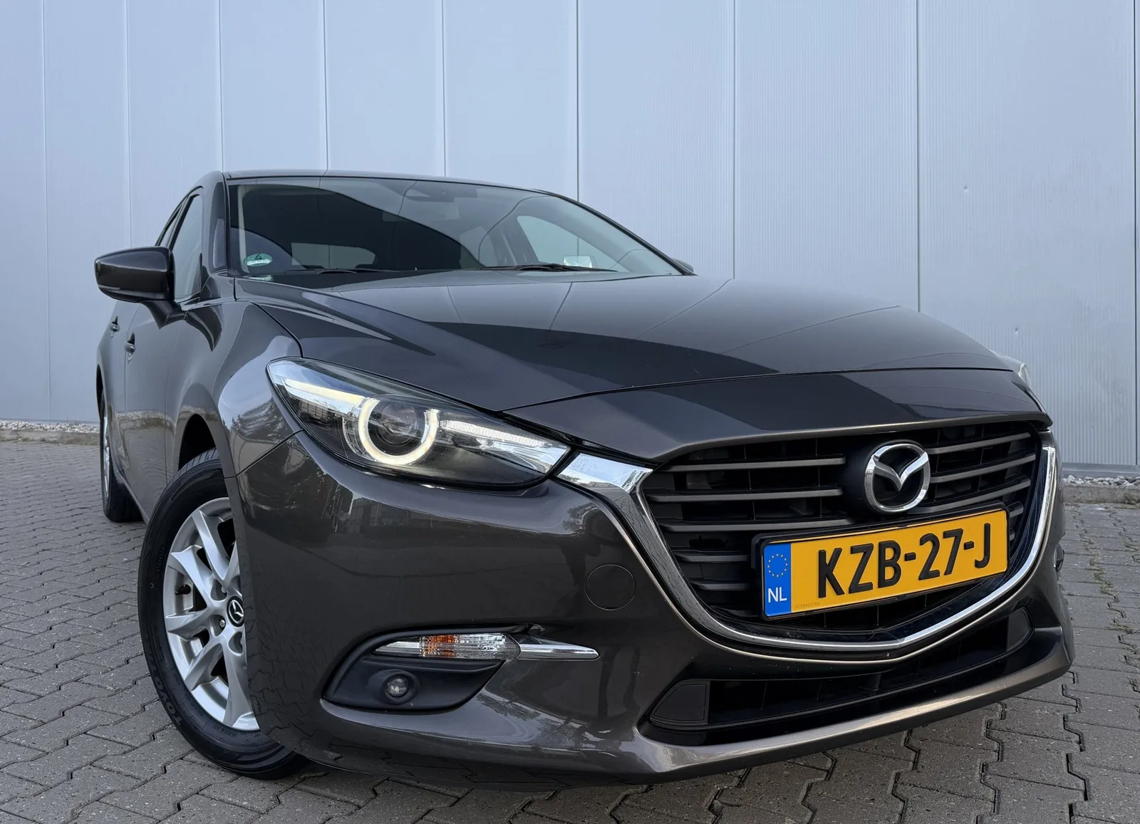 Mazda 3 (2017) — foto 1