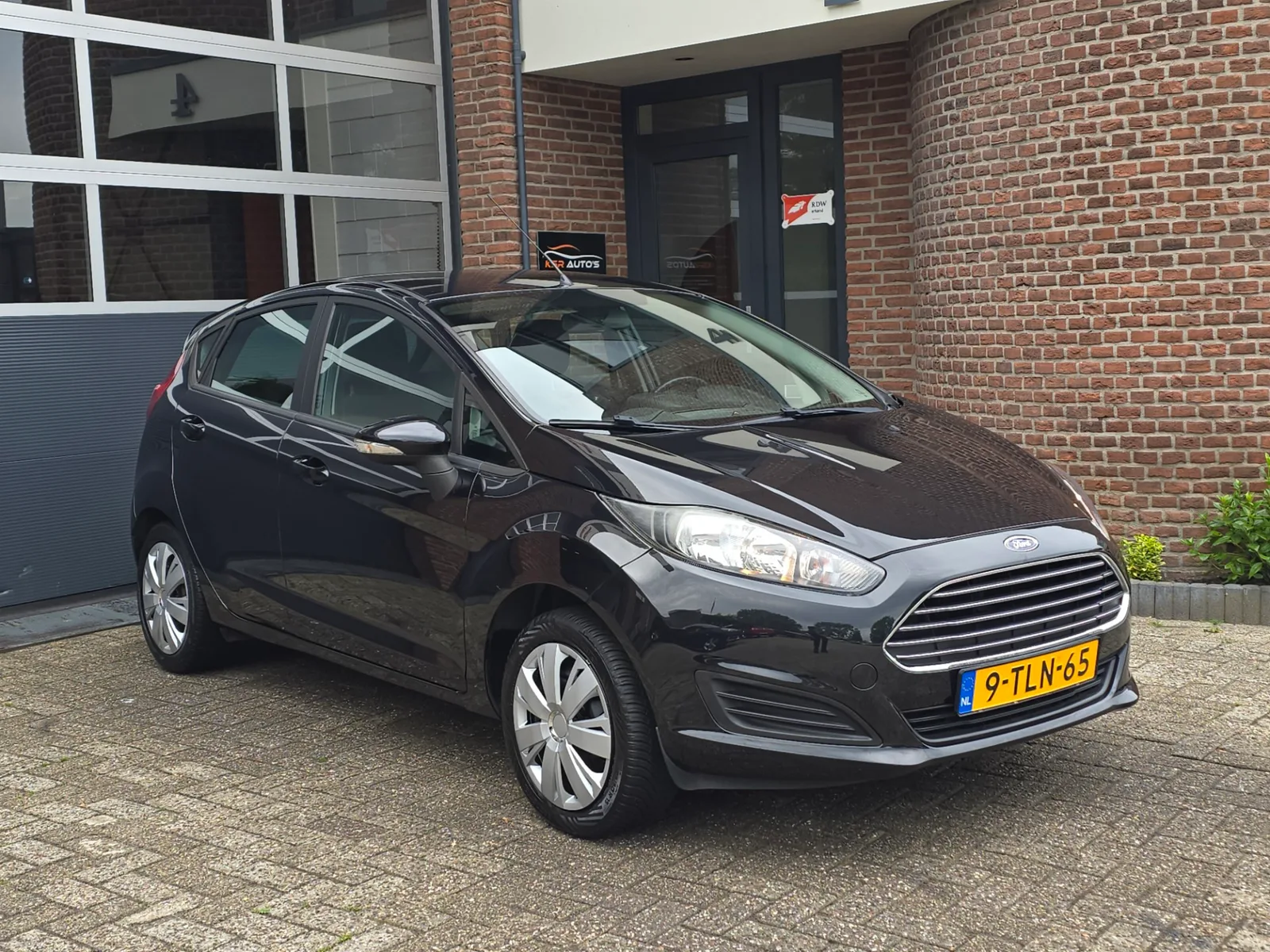 Ford Fiesta (2014) — foto 1