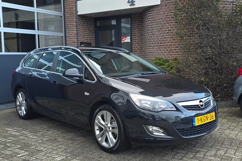 Opel Astra (2013)