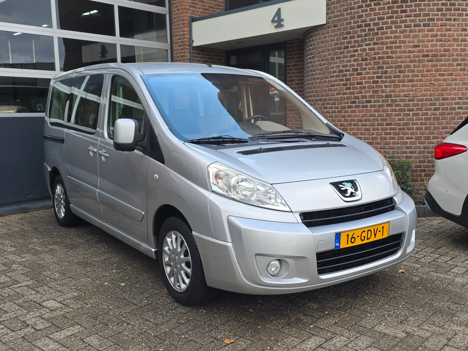 Peugeot Expert (2008) — foto 1